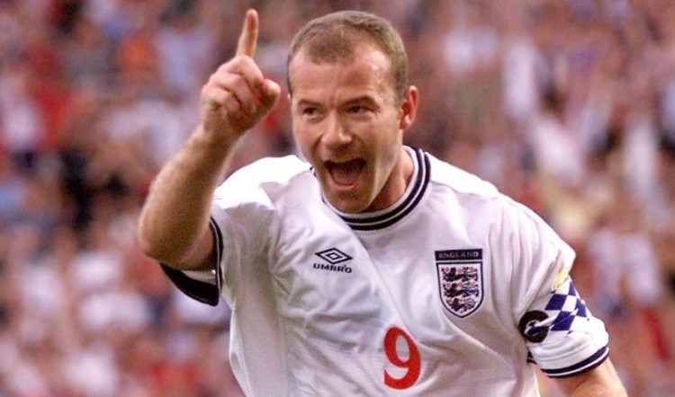 Alan Shearer trong màu áo đội tuyển anh