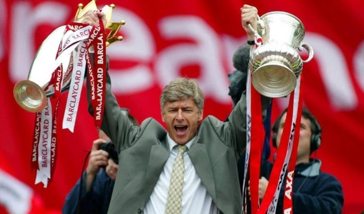 Arsène Wenger giành cú đúp danh hiệu