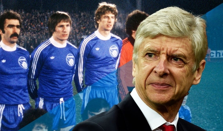Arsène Wenger hồi còn thi đấu 