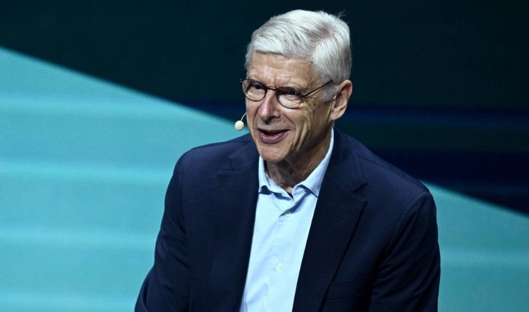 Arsène Wenger làm việc tại FIFA
