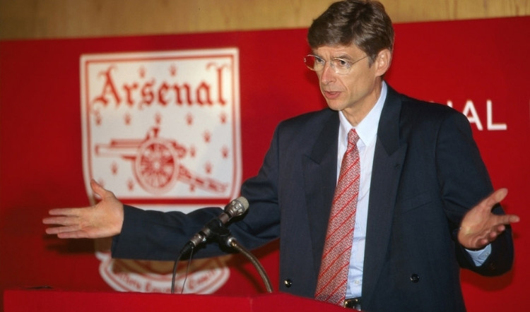 Giáo sư cập bến Arsenal 1996