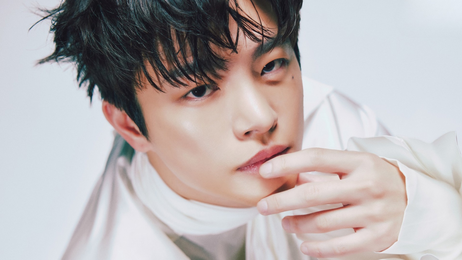 5 bộ phim gây bão của ca sĩ, diễn viên Seo In-guk