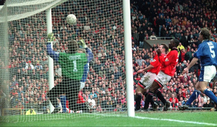 Chiến thắng 9-0 kỉ lục của Man United