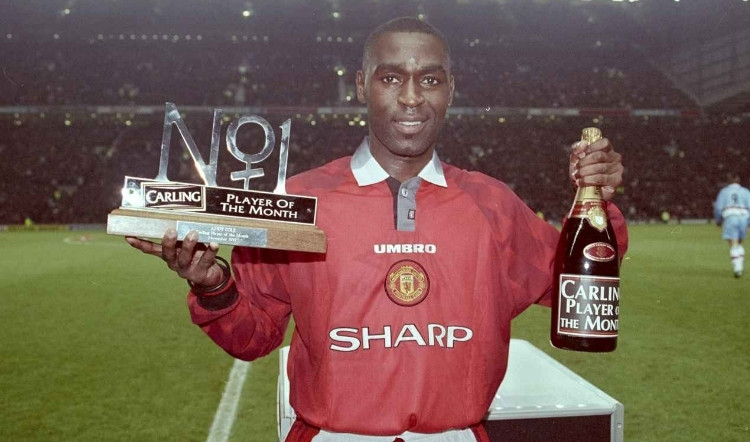 Andy Cole nhận giải “Cầu thủ xuất sắc nhất tháng”