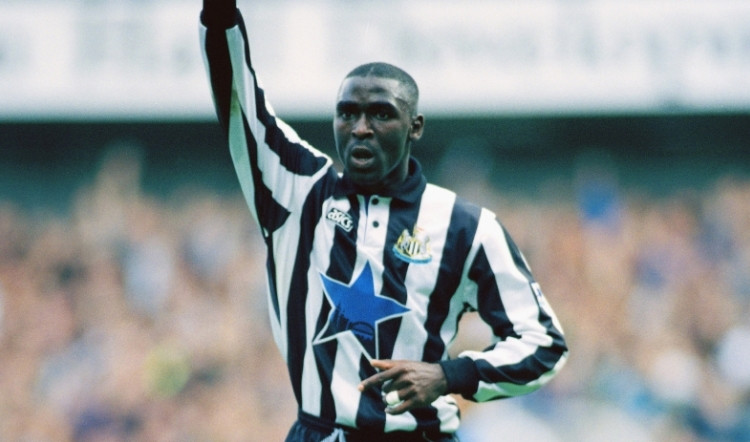 Andy Cole trong màu áo newcastle 