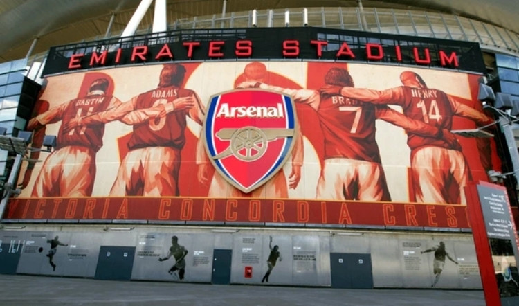 Bên ngoài Sân vận động trong chiến dịch Arsenalisation