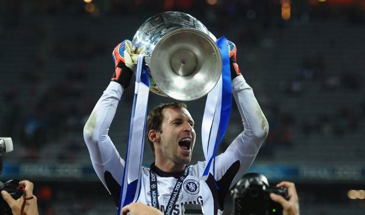Màn trình diễn xuất sắc của Petr Cech là yếu tố quan trọng giúp Chelsea có lần đầu tiên đăng quang Champions League