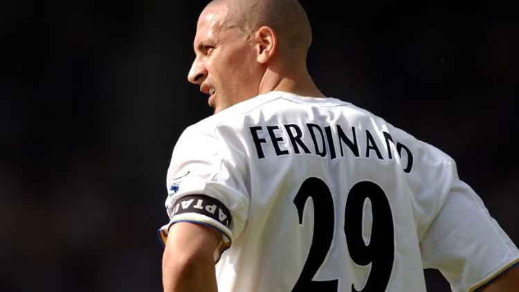 Rio Ferdinand trong màu áo Leeds United