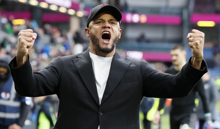 Vincent Kompany trong  vai trò huấn luyện viên 
