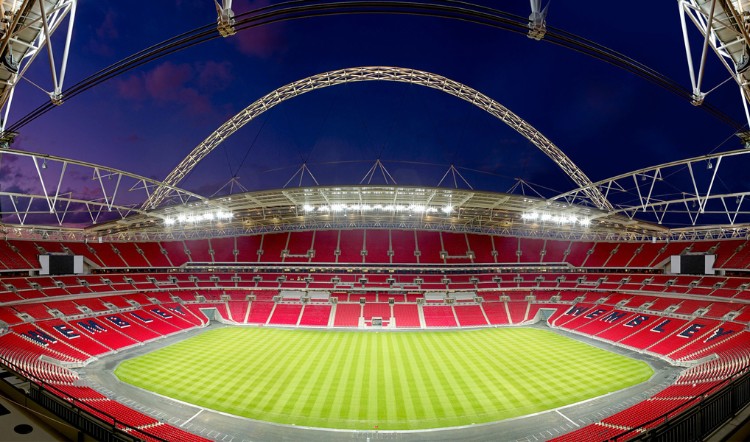 Mái vòm khổng lồ tại Wembley