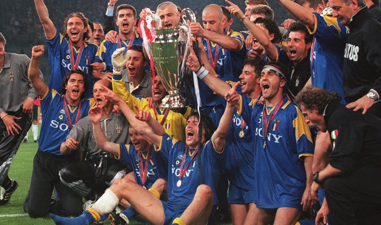 Deschamps cùng Juventus vô địch giải đấu mùa giải 1995/1996