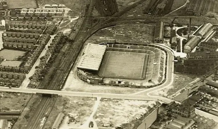Old Trafford những năm 1910
